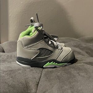 Kids Jordan 5 GREEN BEAN Gray and Green Sneakers